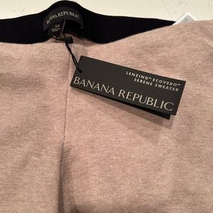 NWT Women’s XS Light Nude (Wheat) Banana Republic knit leggings MSRP $69